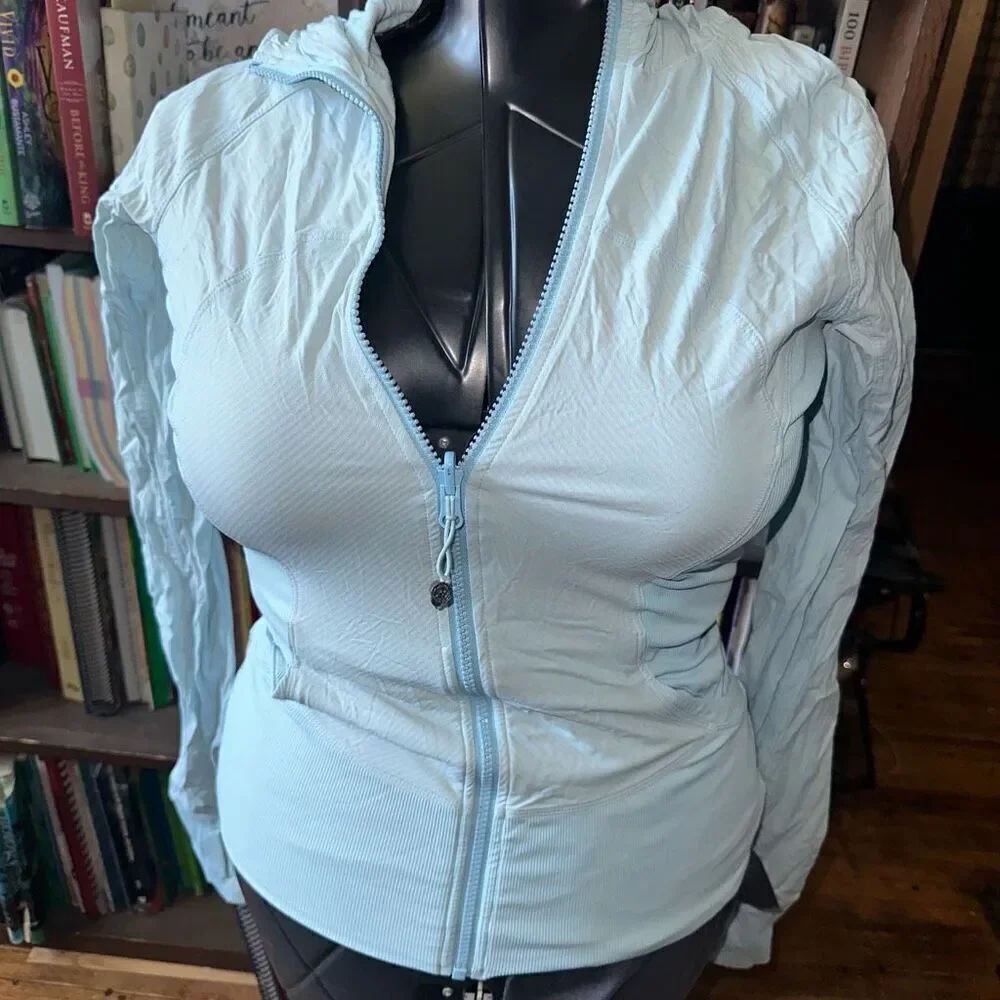 Lululemon In Flux aquamarine fitted 6 athletic jacket